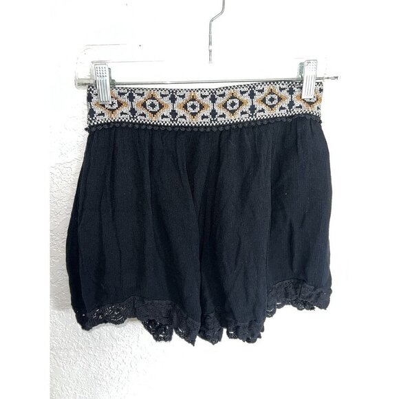 Free People Shorts Embroidered Waist Boho Crochet Accent XS Flowy Comfortable 1B - Picture 2 of 8